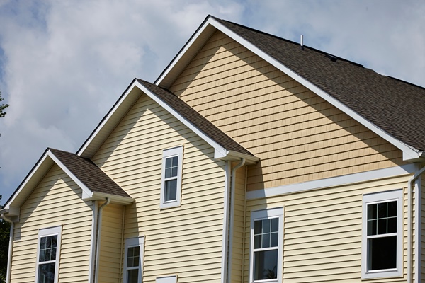 Extend the Life of Your Siding in Florida With Expert Maintenance Tips